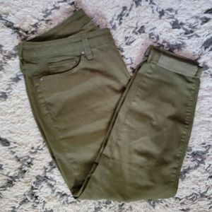 A.n.a Skinny Ankle Green pants